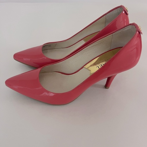 MICHAEL Michael Kors MK- Flex Coral Reef Red Patent Leather Mid Heel Pumps 6.5 - Picture 3 of 10
